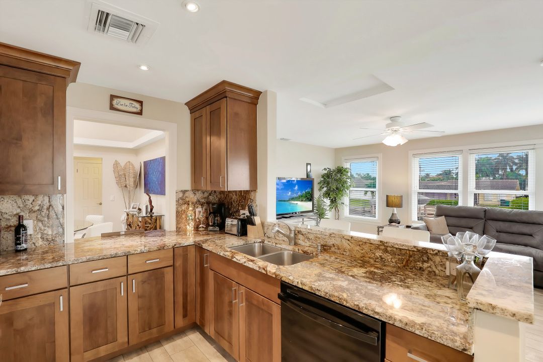 1642 Rainbow Ct, Marco Island, FL 34145