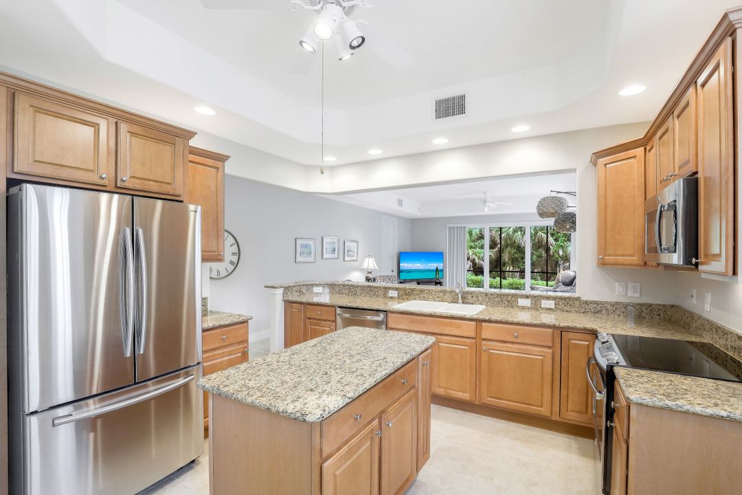 7849 Hawthorne Terrace #802, Naples, FL 34113