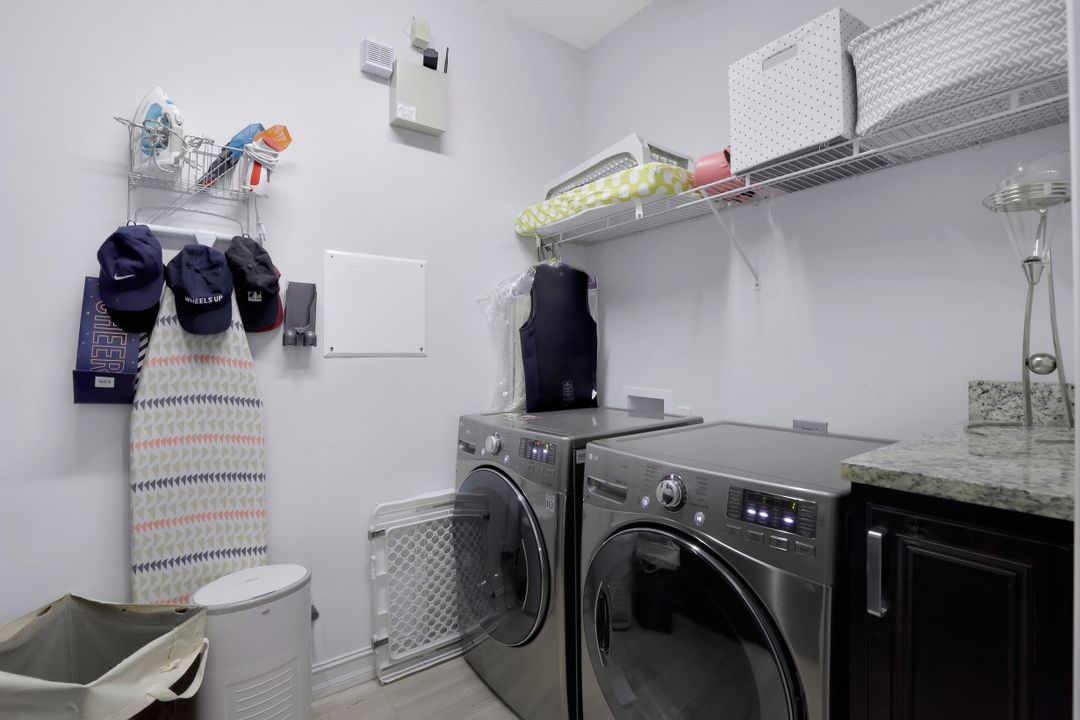 5931 Spanish Oaks Ln, Naples, FL 34119