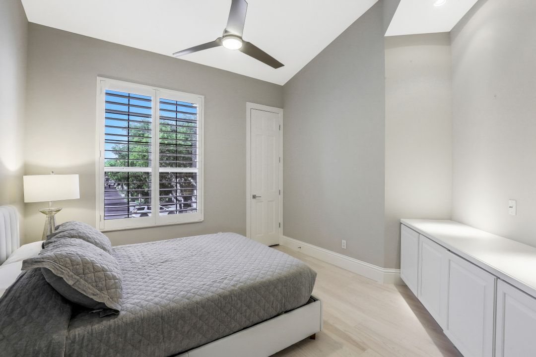 107 Colonade Cir #103, Naples, FL 34103