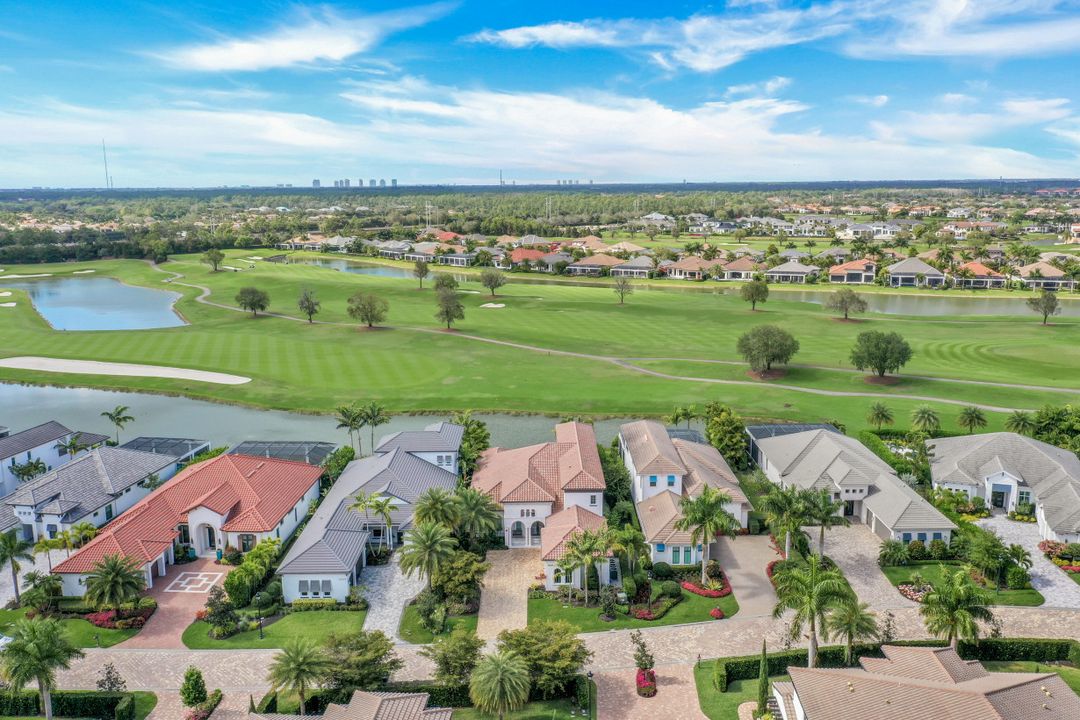 16373 Corsica Way, Naples, FL 34110