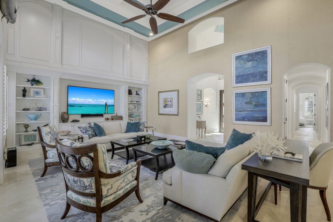 2895 Tiburon Blvd E, Naples, FL 34109