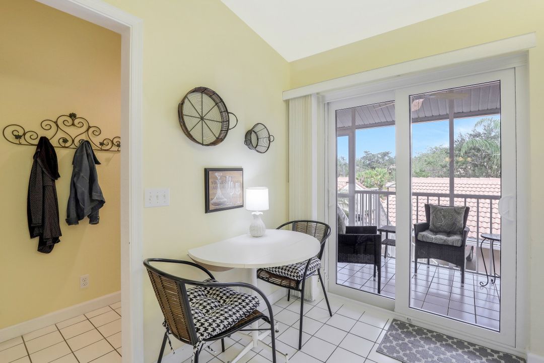 2305 Hidden Lake Dr #4, Naples, FL 34112