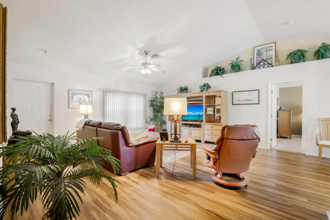 202 SW 37th Terrace, Cape Coral, FL 33914