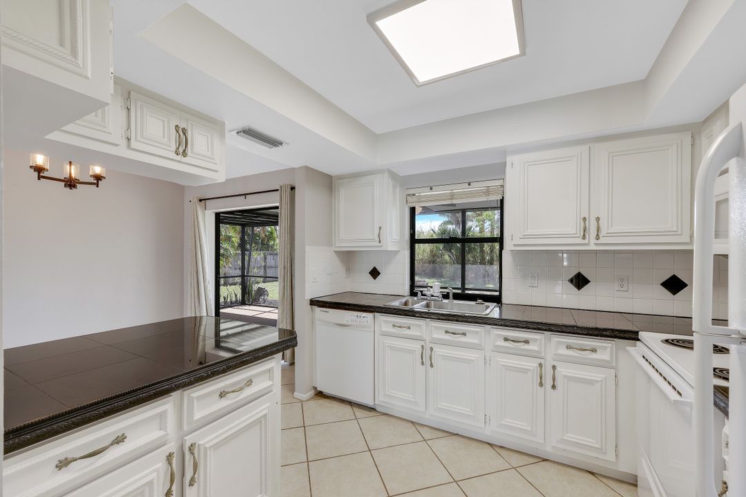 218 SW 34th Terrace, Cape Coral, FL 33914