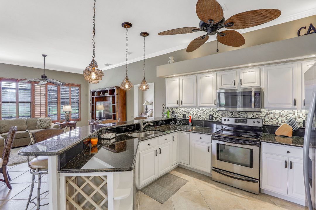 13450 Bridgeford Ave, Bonita Springs, FL 34135