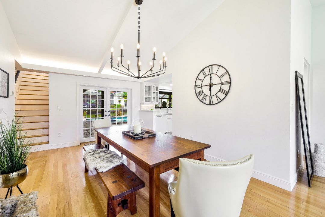 438 Lagoon Ave, Naples, FL 34108