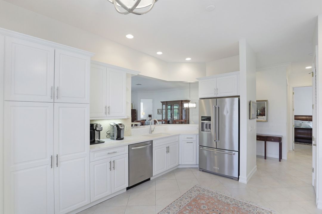 5001 Maxwell Cir #201, Naples, FL 34105