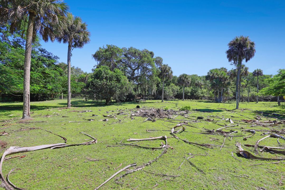 5371 Park Rd, Fort Myers, FL 33908