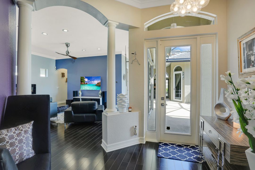 2892 Coco Lakes Pl, Naples, FL 34105