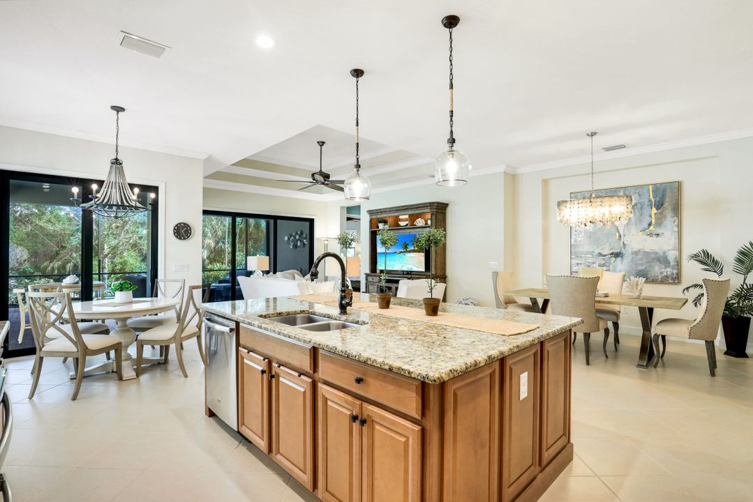 9345 Isla Bella Cir, Bonita Springs, FL 34135