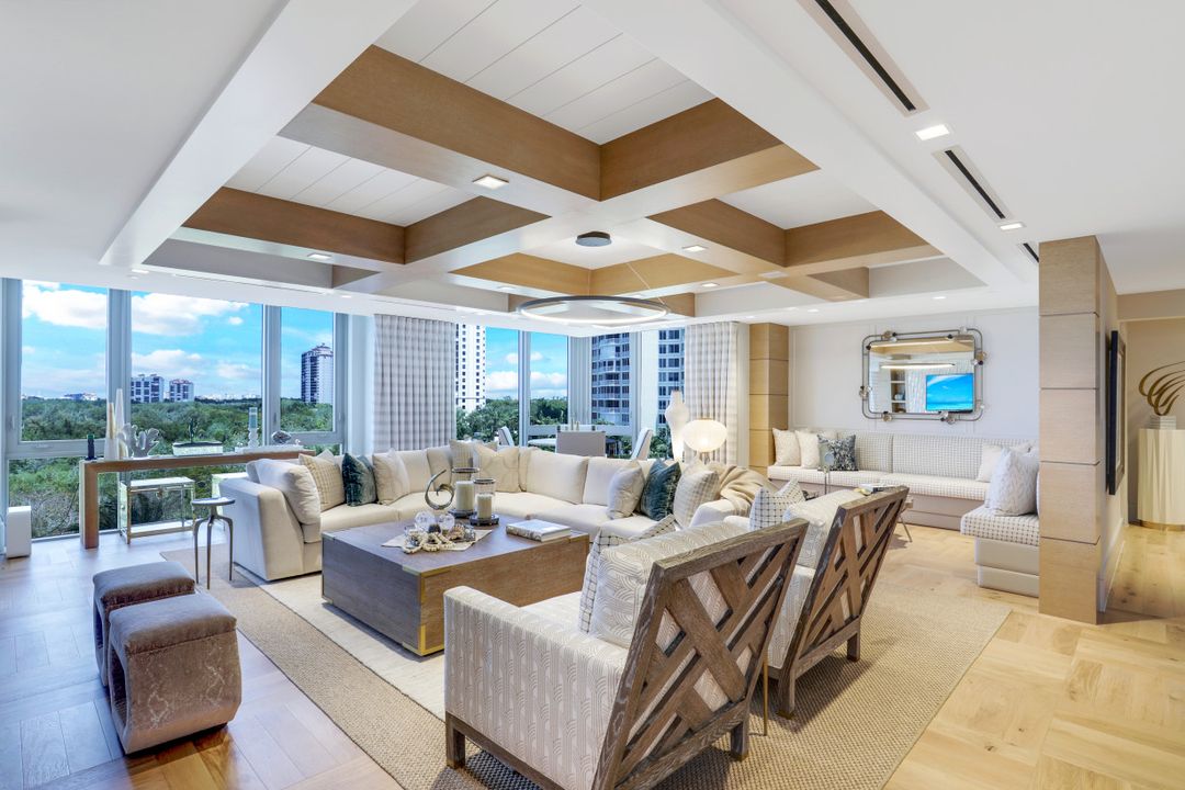 6897 Grenadier Blvd #504, Naples, FL 34108