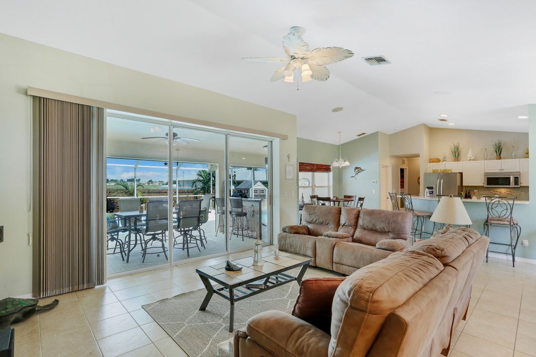 321 NE 10th Terrace, Cape Coral, FL 33909