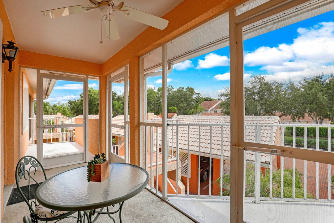 2420 Hidden Lake Dr #1006, Naples, FL 34112