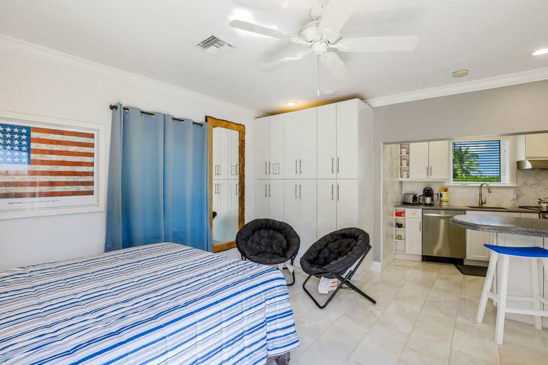 518 Coral Dr, Cape Coral, FL 33904