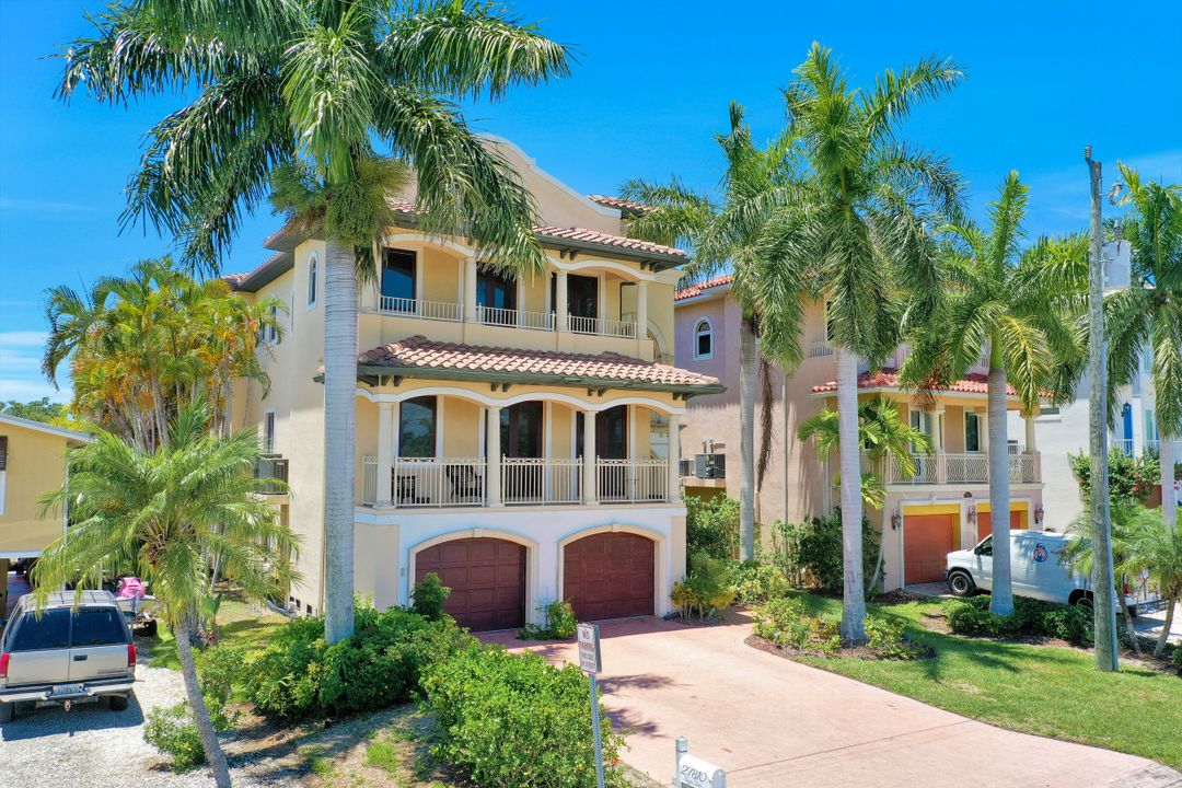 27810 Forester Dr, Bonita Springs, FL 34134