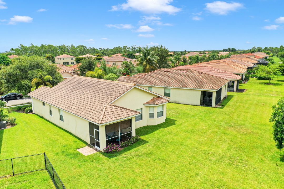 3560 Dandolo Cir, Cape Coral, FL 33909