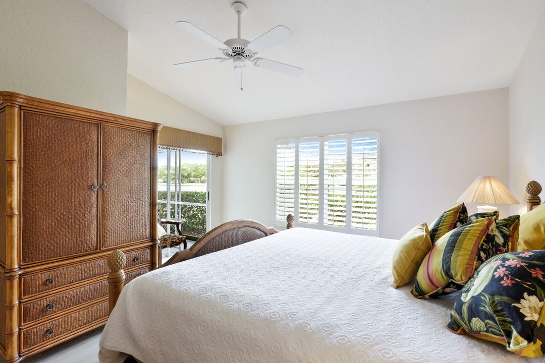 290 Emerald Bay Cir #L-2, Naples, FL 34110