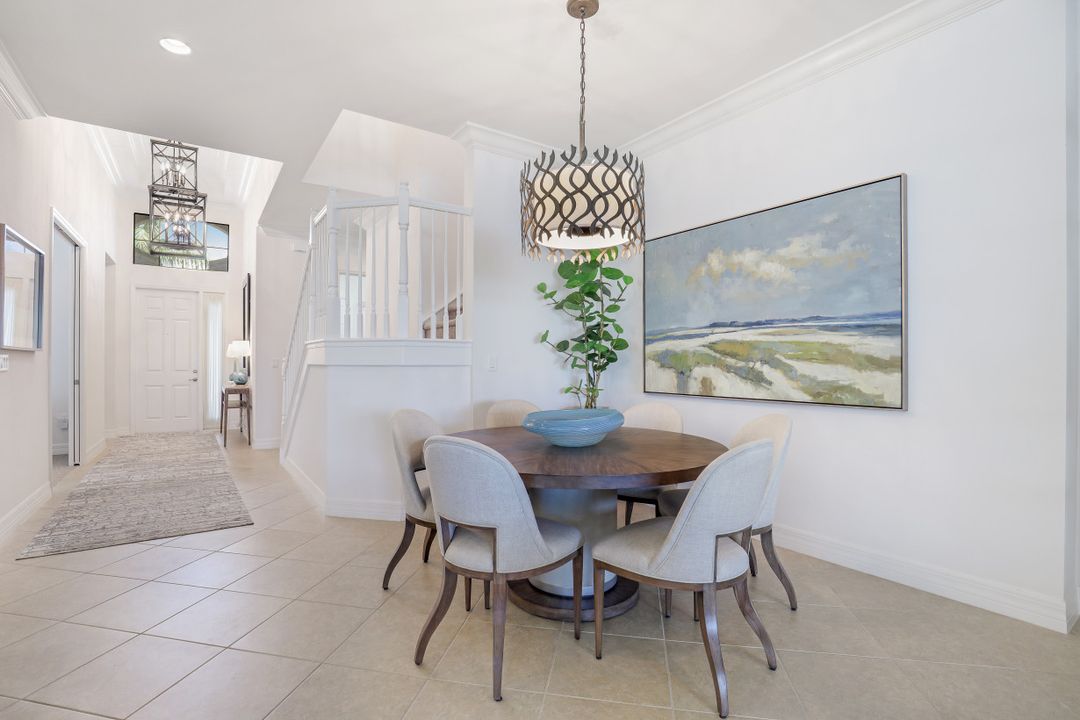 13719 Luna Dr, Naples, FL 34109