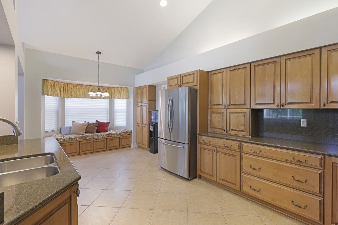 371 Pindo Palm Dr, Naples, FL 34104