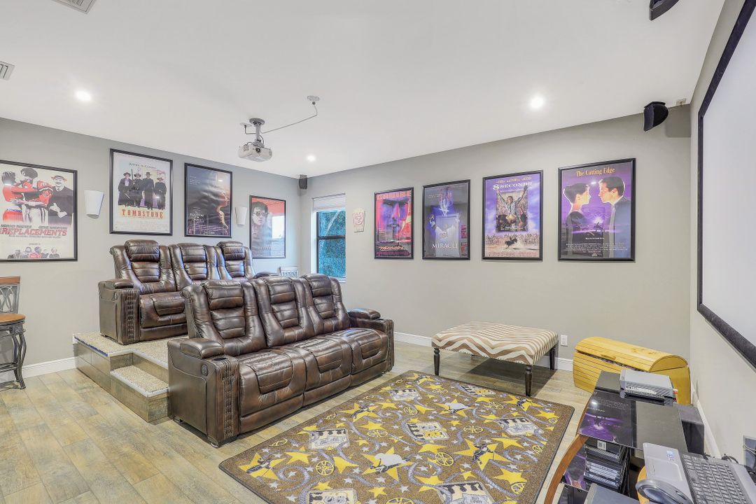 6700 Sable Ridge Ln, Naples, FL 34109