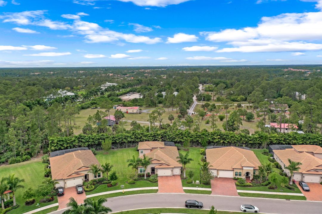 1431 Mockingbird Dr, Naples, FL 34120