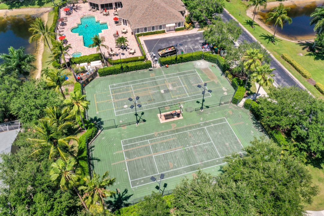 8039 Tauren Ct, Naples, FL 34119