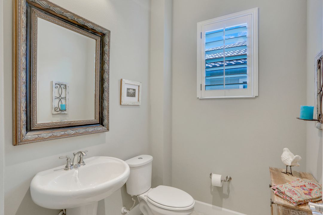 9104 Isla Bella Cir, Bonita Springs, FL 34135