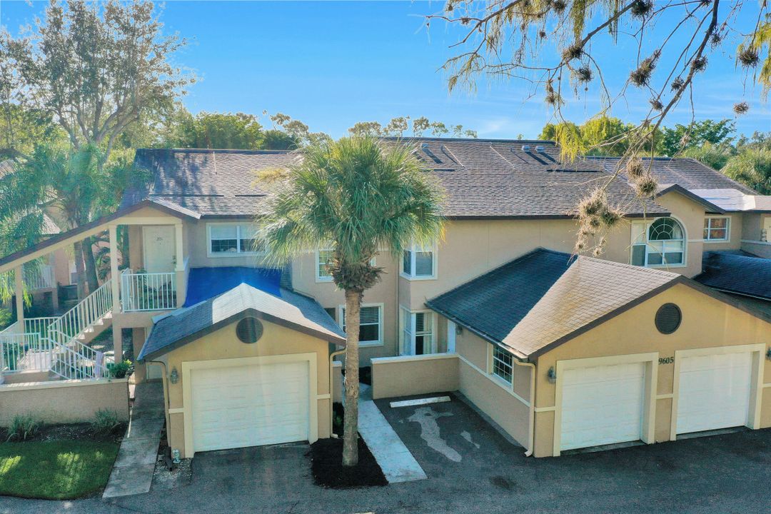 9605 Crescent Garden Dr, Naples, FL 34109