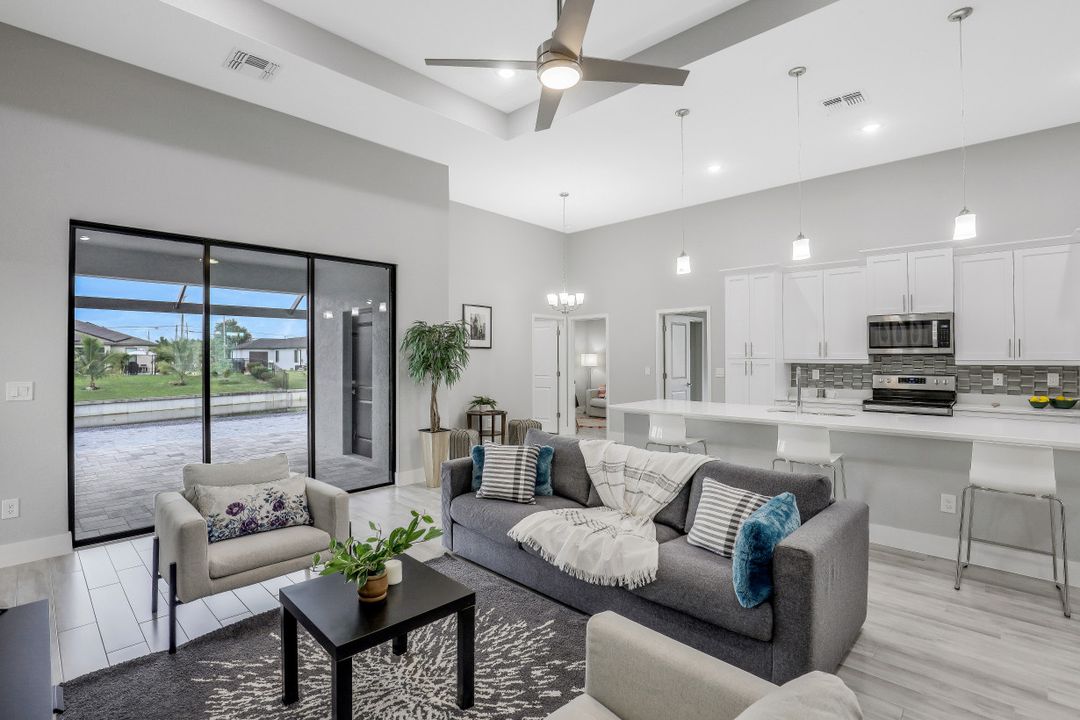 1529 SW 28th Terrace, Cape Coral, FL 33914