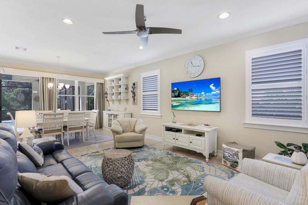 3121 Amadora Cir, Cape Coral, FL 33909