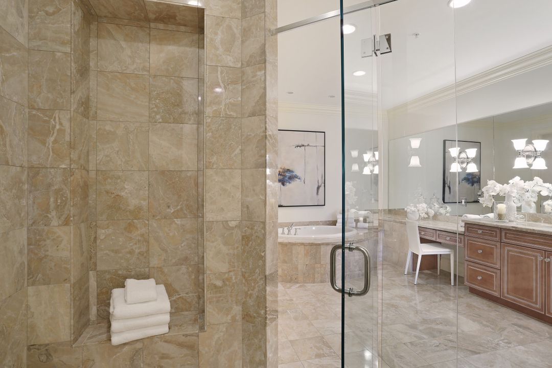 1400 Gulf Shore Blvd N #312, Naples, FL 34102