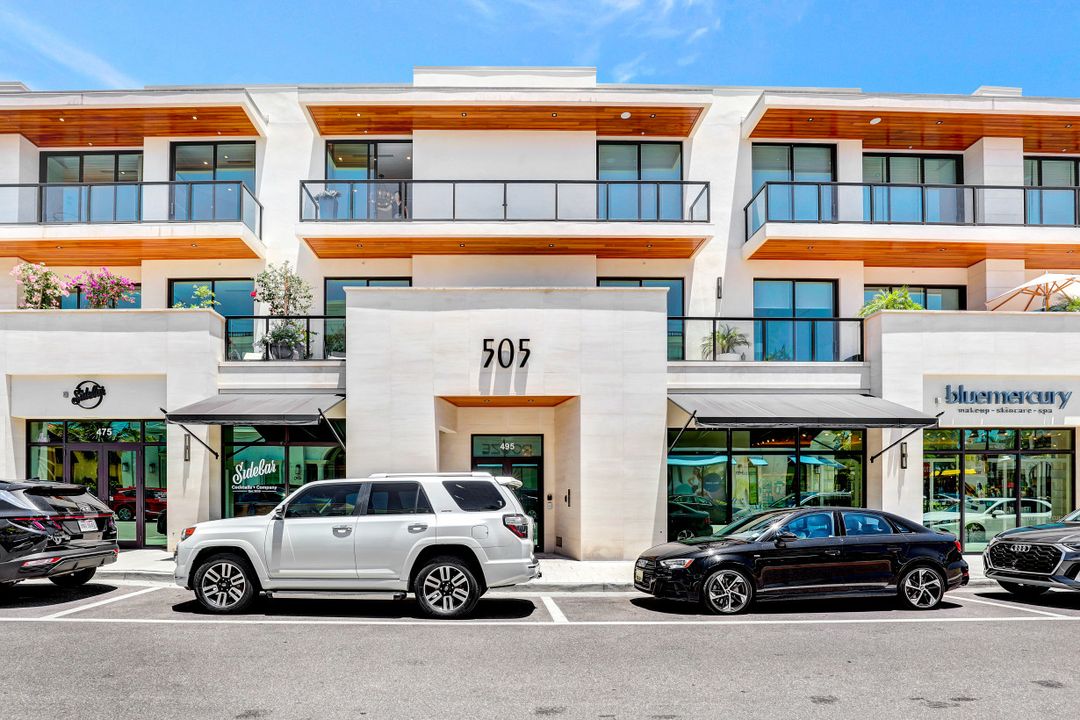 505 5th Ave S #303, Naples, FL 34102