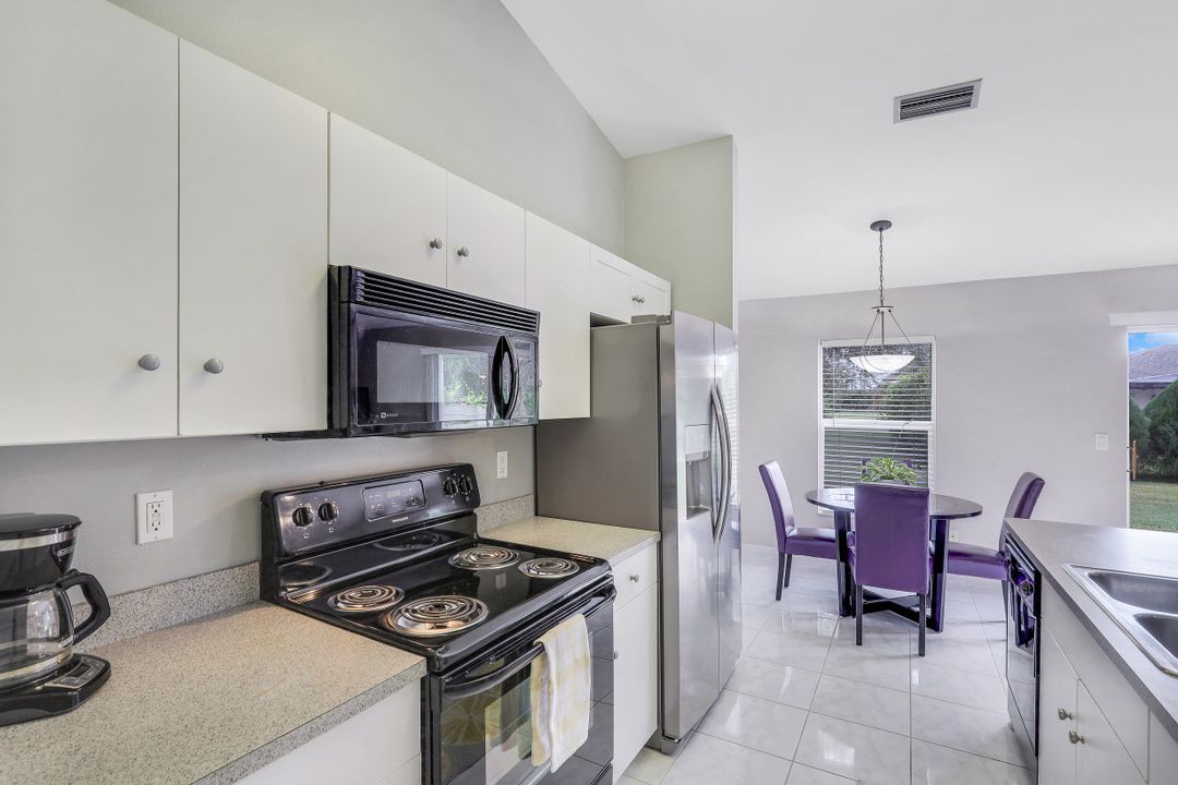 326 SW 19th Ln, Cape Coral, FL 33991