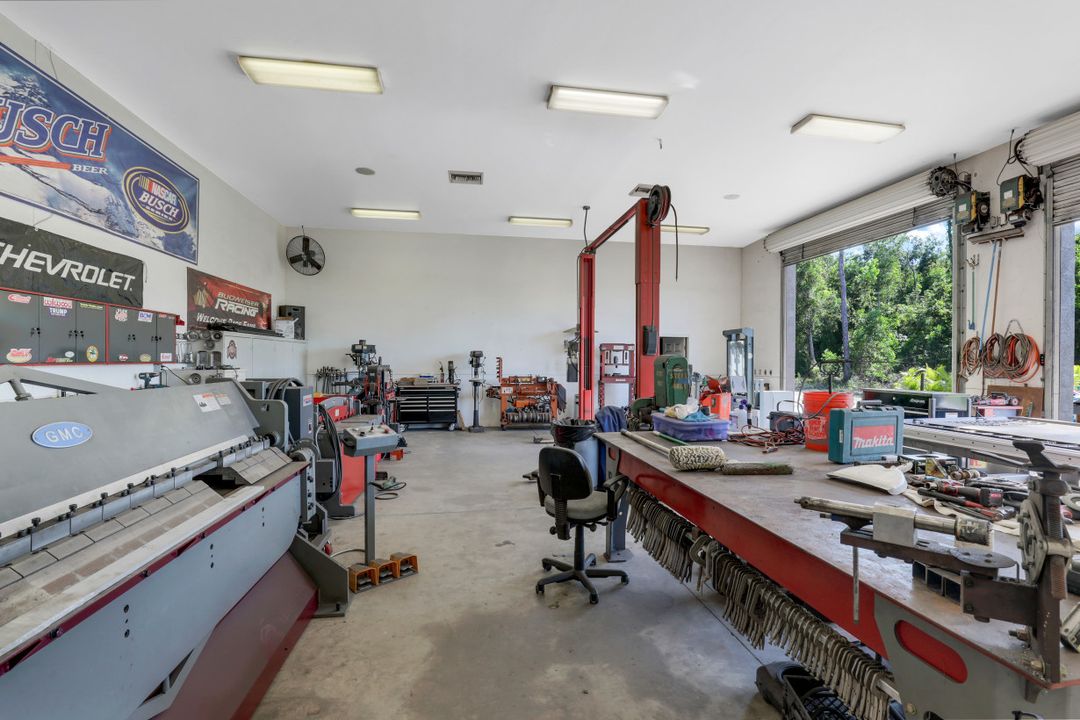 5660 Spanish Oaks Ln, Naples, FL 34119