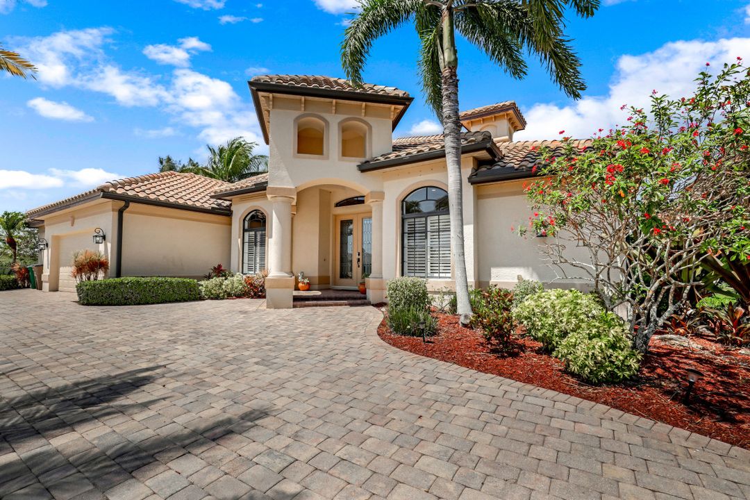 2227 SW 54th Ln, Cape Coral, FL 33914