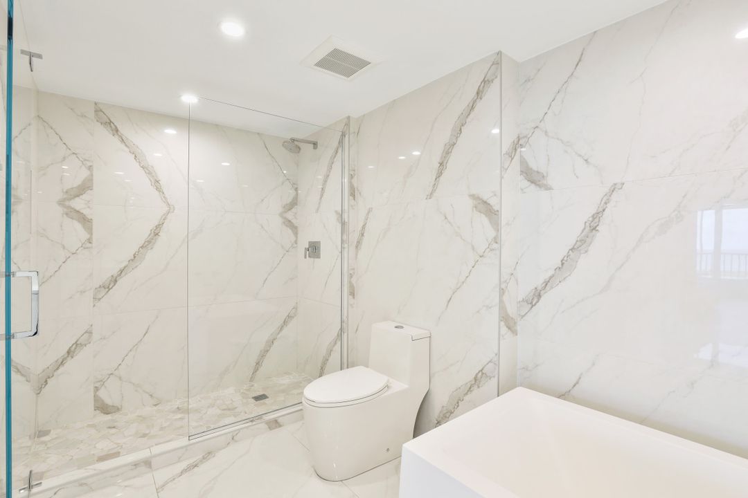 6585 Nicholas Blvd #1505, Naples, FL 34108