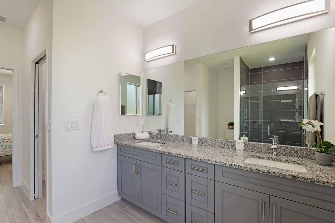 853 SW 13th St, Cape Coral, FL 33991