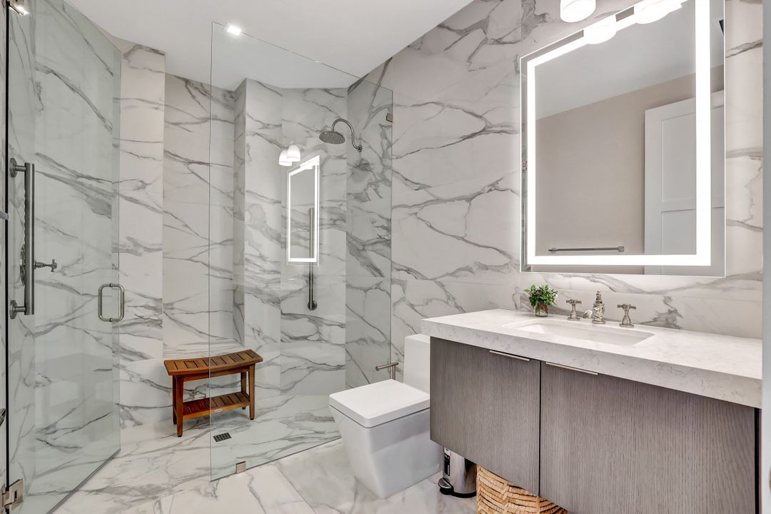 505 5th Ave S #303, Naples, FL 34102