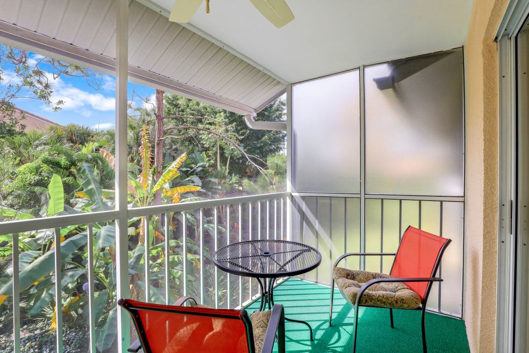 2305 Hidden Lake Dr #4, Naples, FL 34112