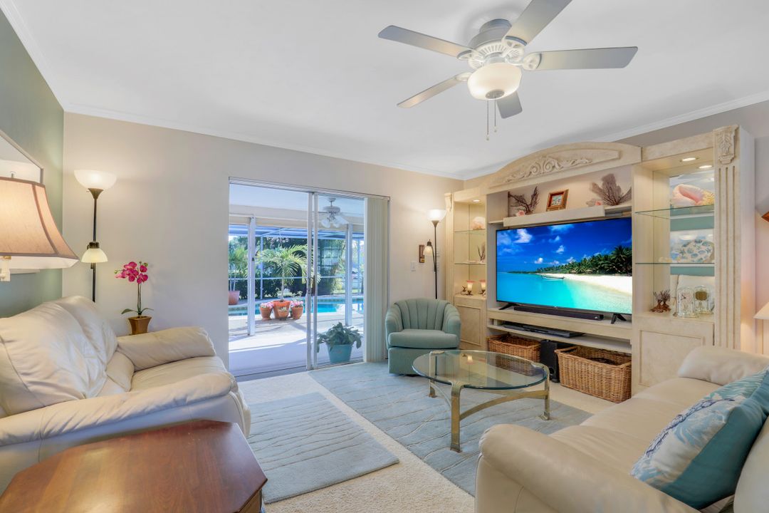 4933 SW 11th Ct, Cape Coral, FL 33914