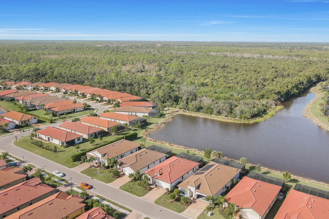 1493 Artesia Dr W, Naples, FL 34113