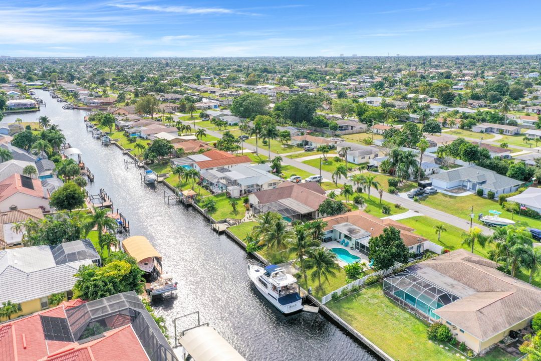 2625 SE 18th Ct, Cape Coral, FL 33904