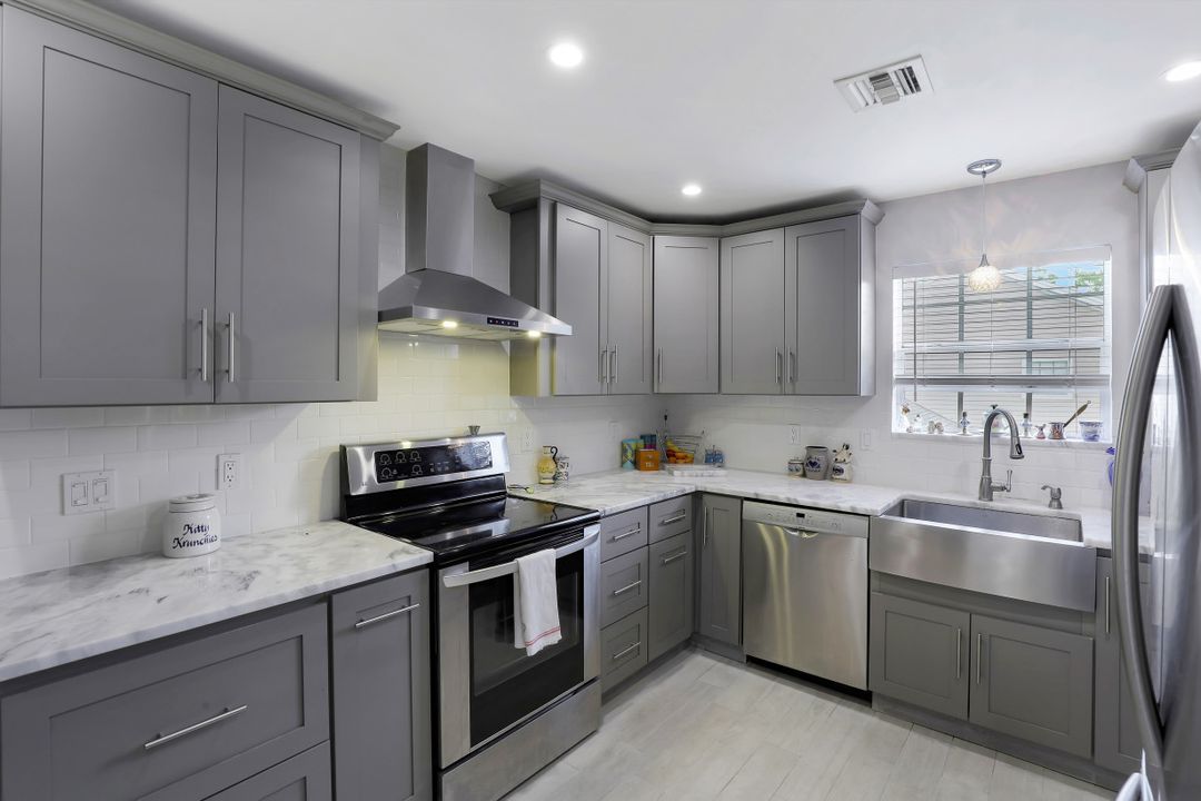 173 Bristol Ln #B, Naples, FL 34112