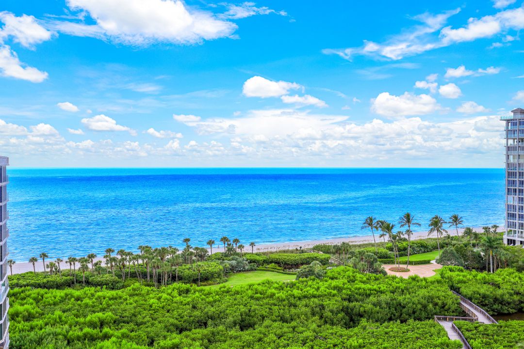 40 Seagate Dr #1004, Naples, FL 34103