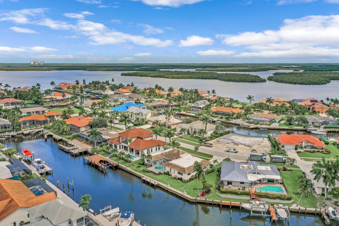 166 Hollyhock Ct, Marco Island, FL 34145