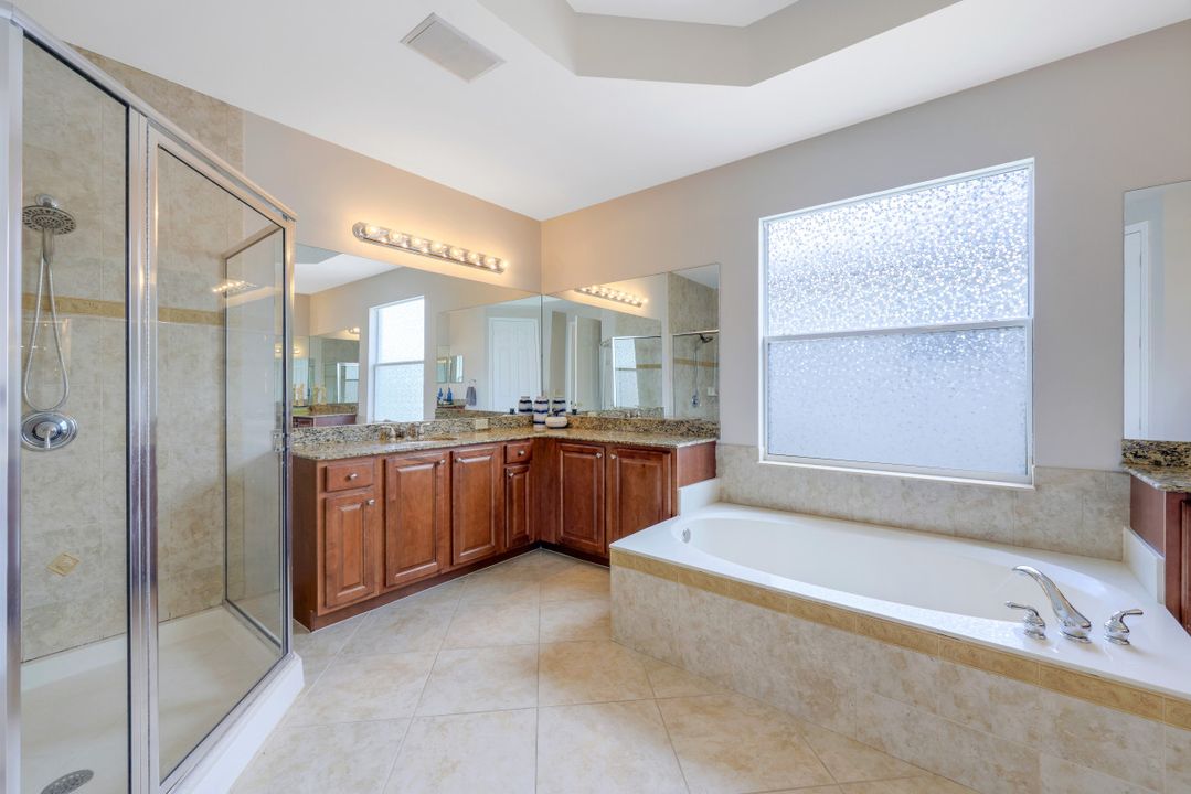 11137 Sparkleberry Dr, Fort Myers, FL 33913