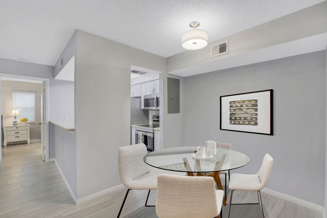 4275 27th Ct SW #104, Naples, FL 34116