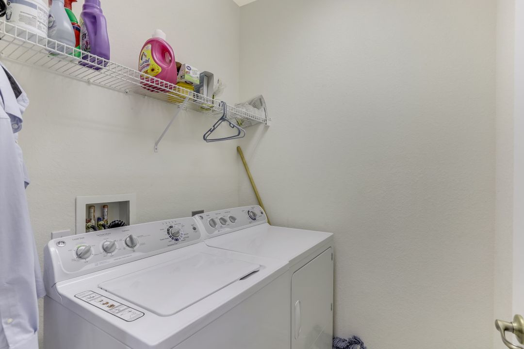 8546 Silk Oak Ln, Naples, FL 34119