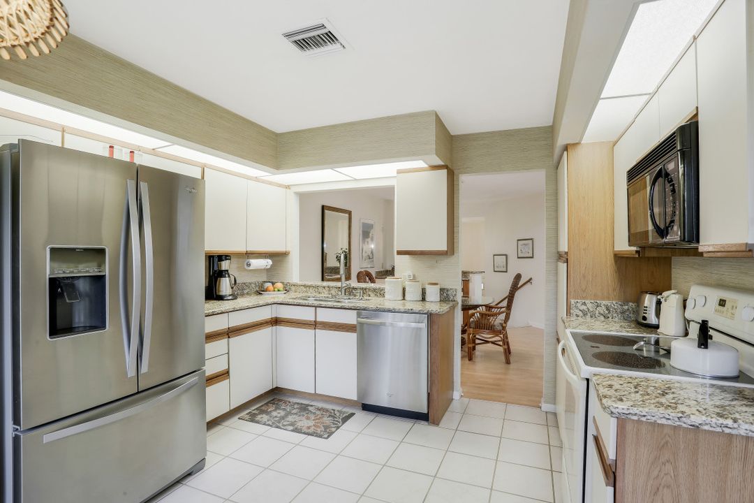 27006 Oakwood Lake Dr, Bonita Springs, FL 34134